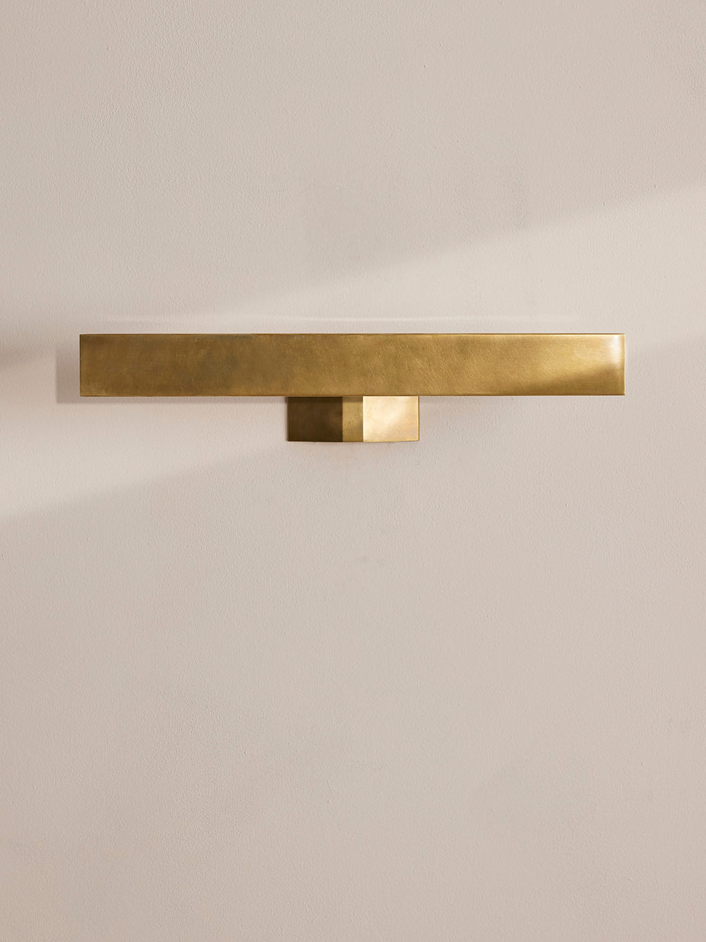 Enrica 18-inch solid brass picture light shown from the front