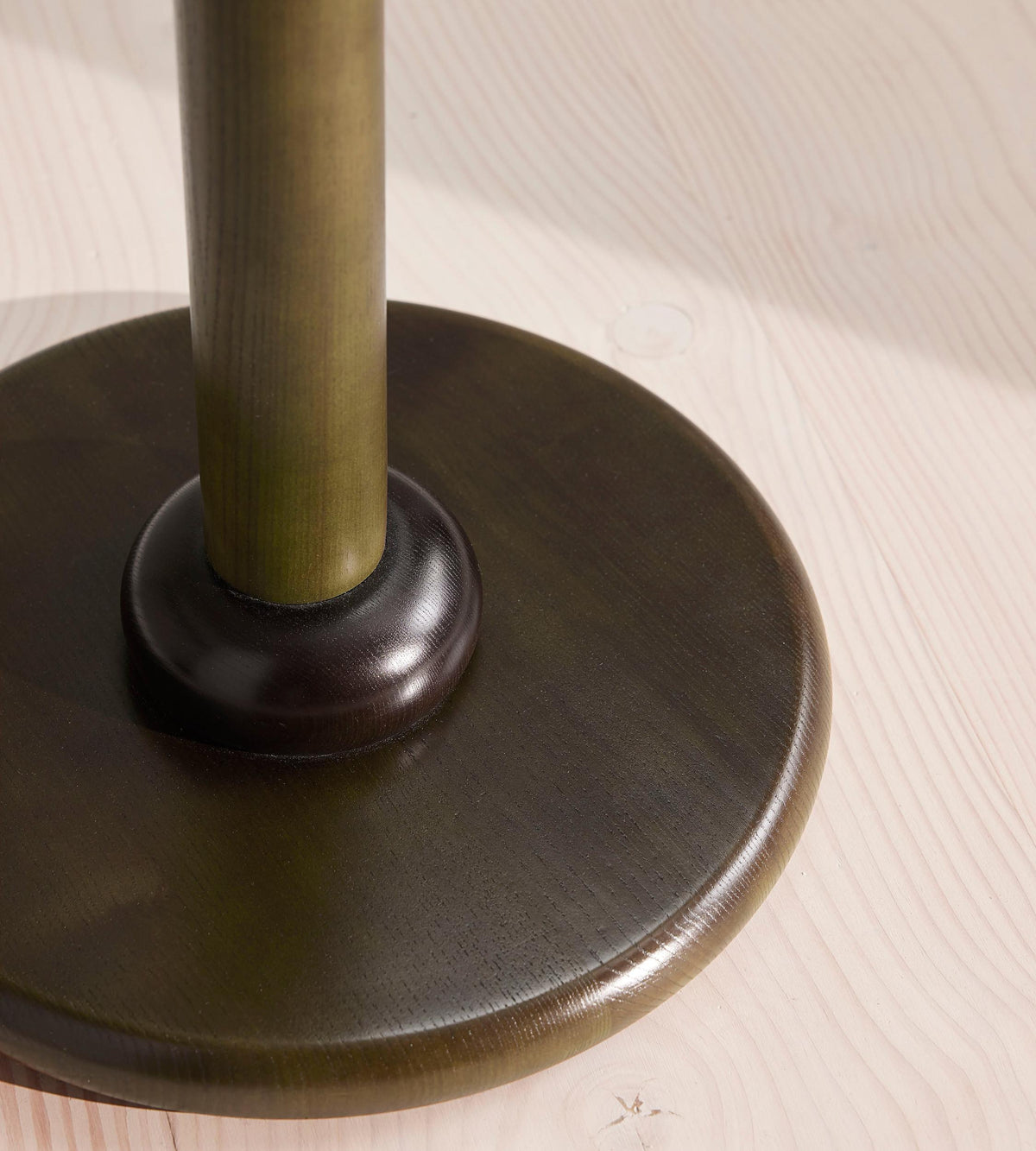 Ferguson floor lamp close-up detail