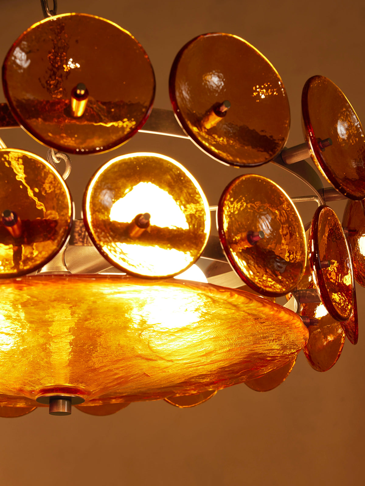 Lorenzo Amber glass texture close-up